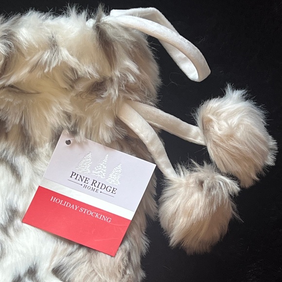 NWT NEW Pine Ridge home Faux Fur Snow Leopard Christmas Stocking 18" - Picture 4 of 8